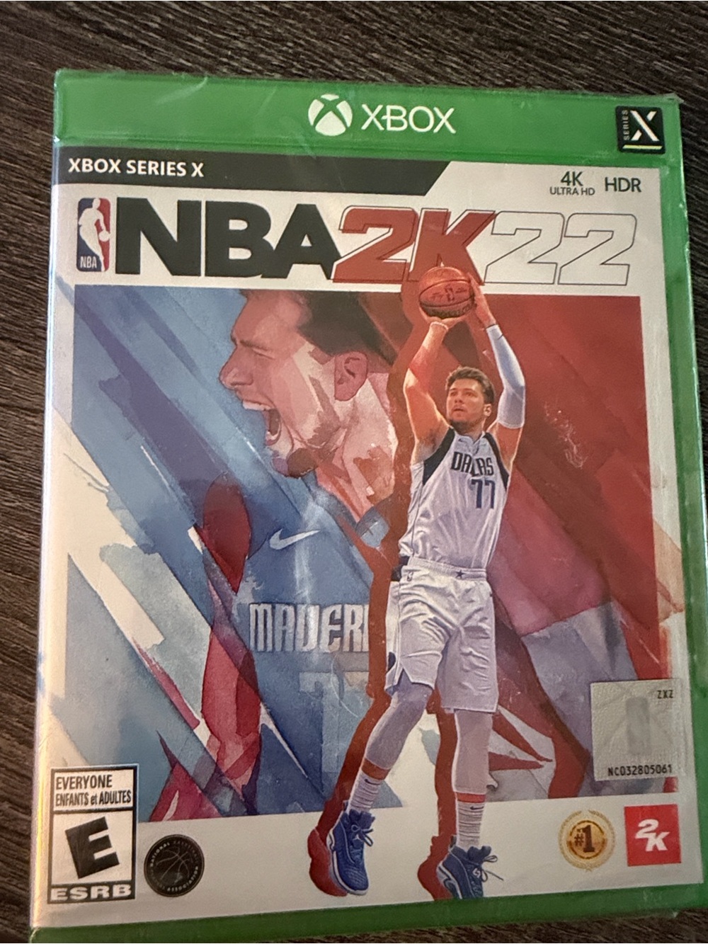 Xbox NBA 2K22 (Series X) - Luka Dončić Cover - White/Blue/Red